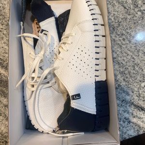 Fabiola’s size 8.5. Navy/white. Brand new